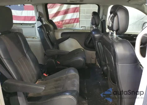 2014 Chrysler Town & Country Touring L z USA, uszkodzony, nr VIN 2C4RC1CG9ER276896